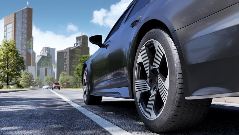 Continental EcoContact 7 tyre on a dark electric car driving in an urban environment